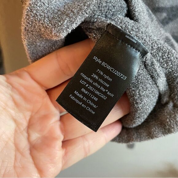 Barefoot dreams pullover sweater in grey cheetah print size S - Picture 3 of 6